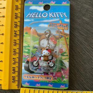 2006 HELLO KITTY CELL PHONE CHARM